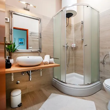 로빈 시티 아파트먼트 아파트 *