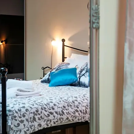 로빈 시티 아파트먼트 아파트 로비니