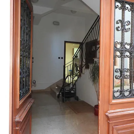 로빈 시티 아파트먼트